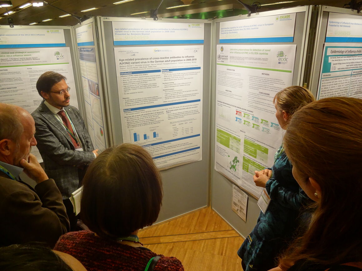 past ESCAIDE image 32