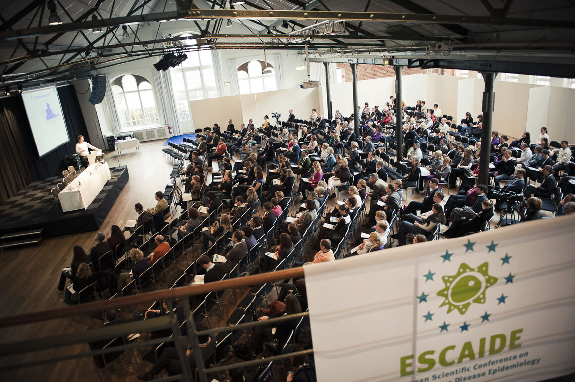 Past ESCAIDE image 4